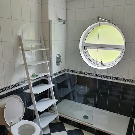 Habitación en casa particular Priory Guest *